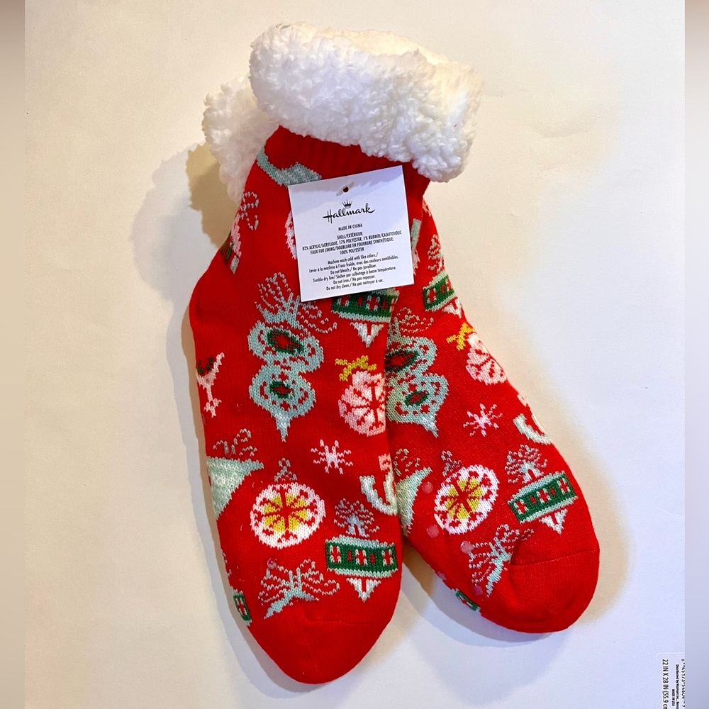 NWT- Hallmark VIP Exclusive Holiday Slipper Socks